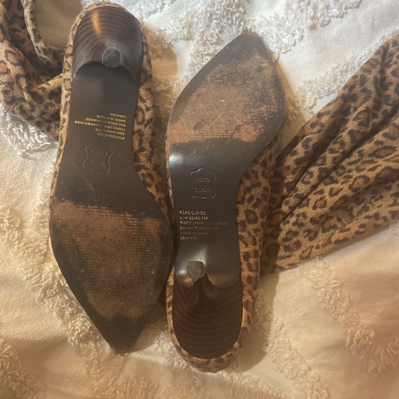 Victoria’/a secret heeled boots - Picture 2 of 2